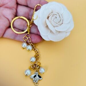 White Camellia Flowers Pearl Bag Charm Keychain Key Ring Car Charm Pendant